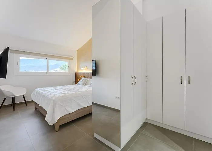 Superb Ocean View With Private Pool - Chiara Tenerife Вілла