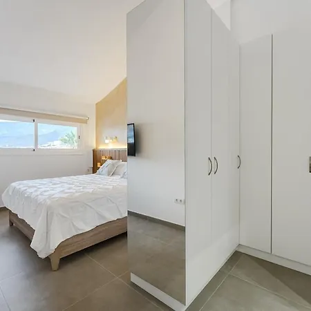 Superb Ocean View With Private Pool - Chiara Tenerife Вілла